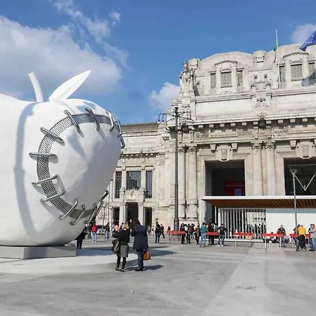 Economico E Strategico A Quattro Fermate Da Piazza Duomo-3